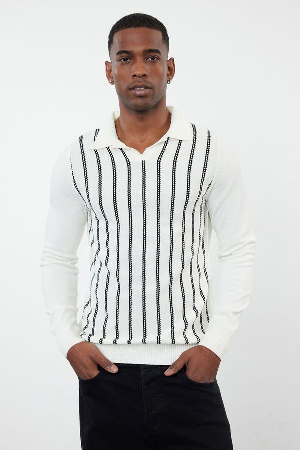 Trendyol Trendyol Ecru Slim Crew Neck Striped Knitwear Sweater