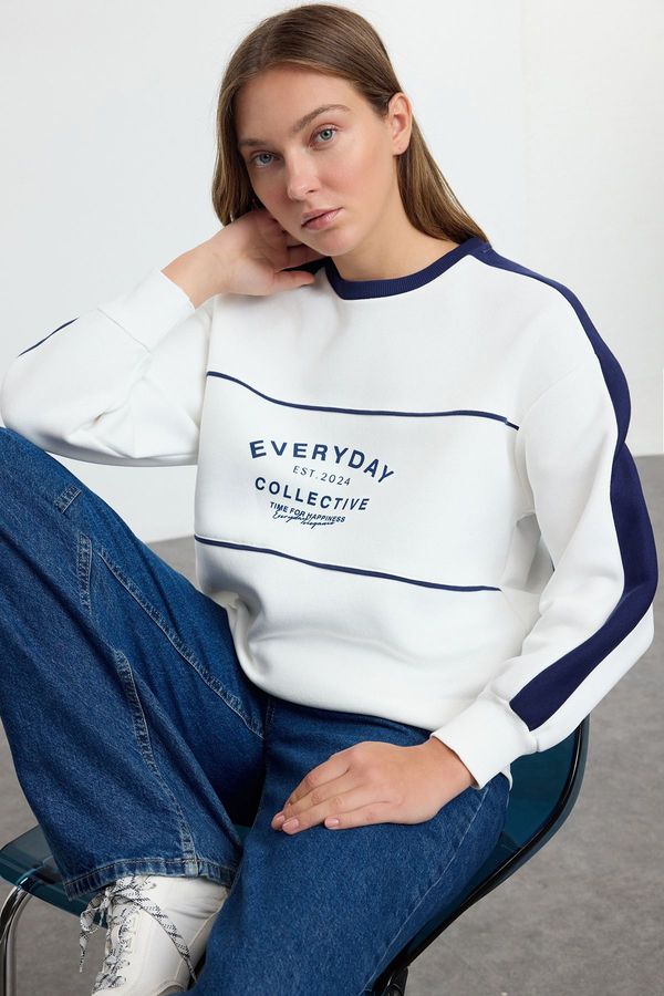 Trendyol Trendyol Ecru Slogan Printed Oversize/Wide Pattern Thick Polar Fleece Knitted Sweatshirt