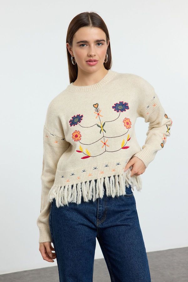 Trendyol Trendyol Ecru Soft Texture Tassel Embroidered Knitwear Sweater