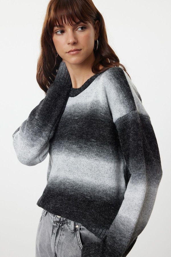 Trendyol Trendyol Ecru Soft Textured Color Block Knitwear Sweater