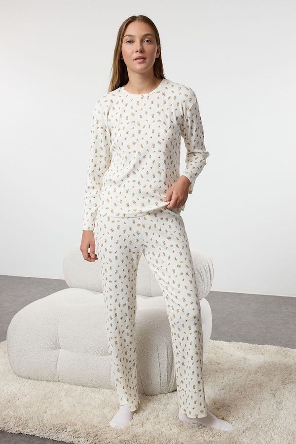 Trendyol Trendyol Ecru Soft Touch Cotton Floral Ribbed Knitted Pajama Set