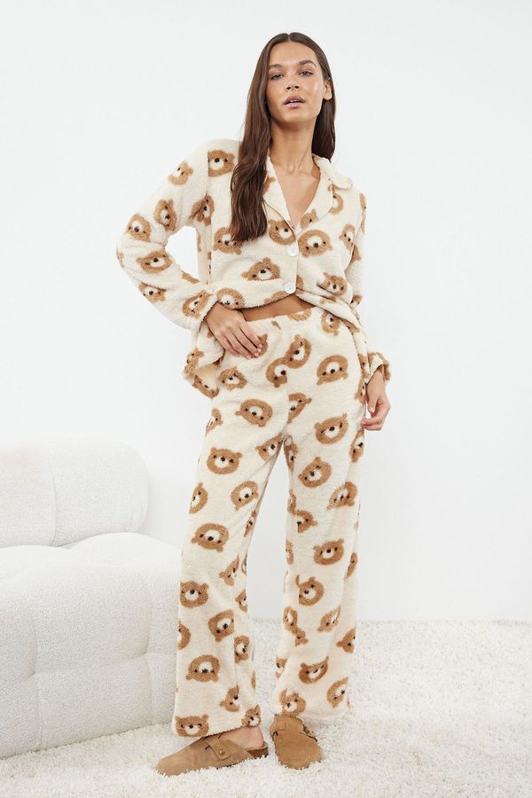 Trendyol Trendyol Ecru Teddy Bear Patterned Wellsoft Knitted Pajama Set