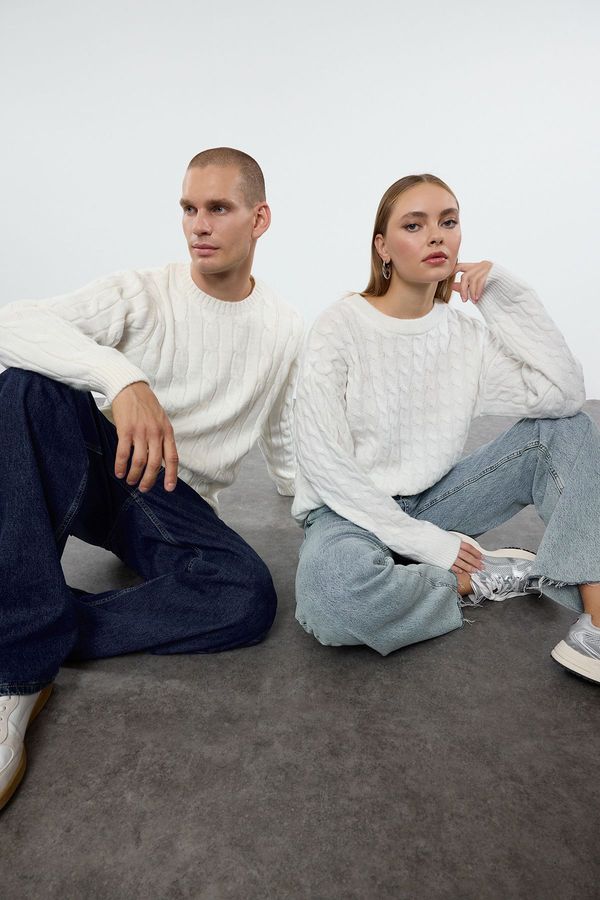 Trendyol Trendyol Ecru Unisex Couple/Double Crew Neck Hair Knit Sweater