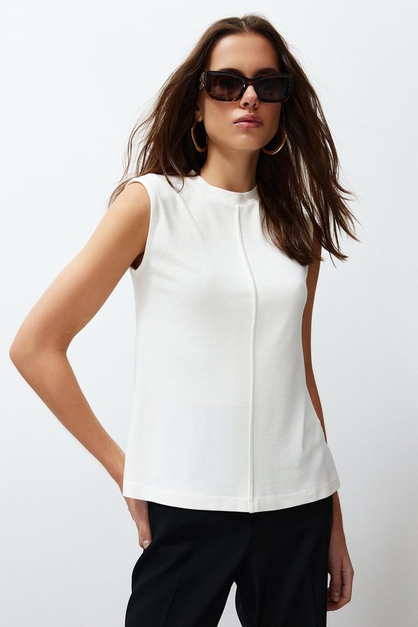 Trendyol Trendyol Ecru Viscose/Soft Fabric Fitted/Sticky Knitted Blouse