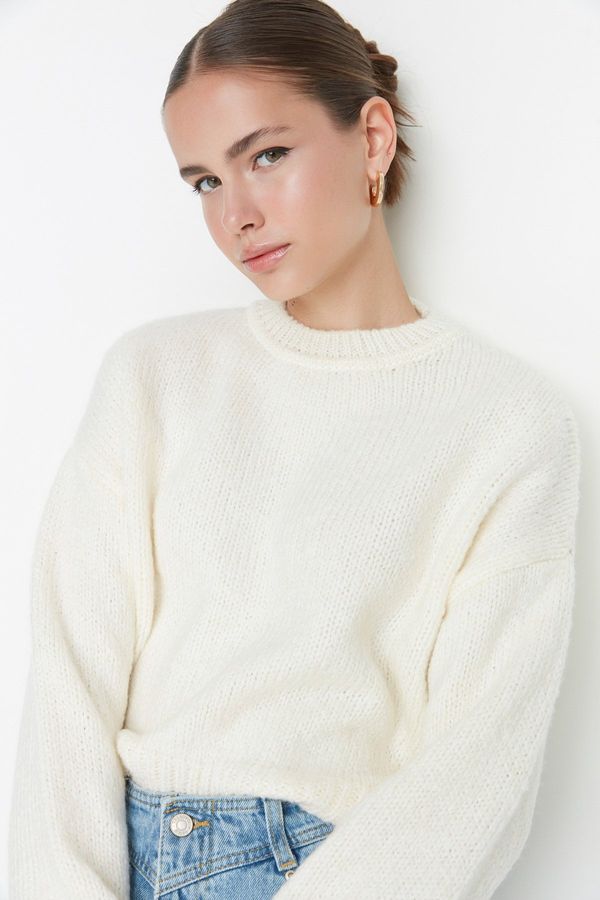 Trendyol Trendyol Ecru Wide Fit Soft Textured Basic Knitwear Sweater