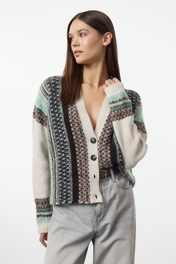 Trendyol Trendyol Ecru Wide Pattern Soft Textured Patterned Knitwear Cardigan