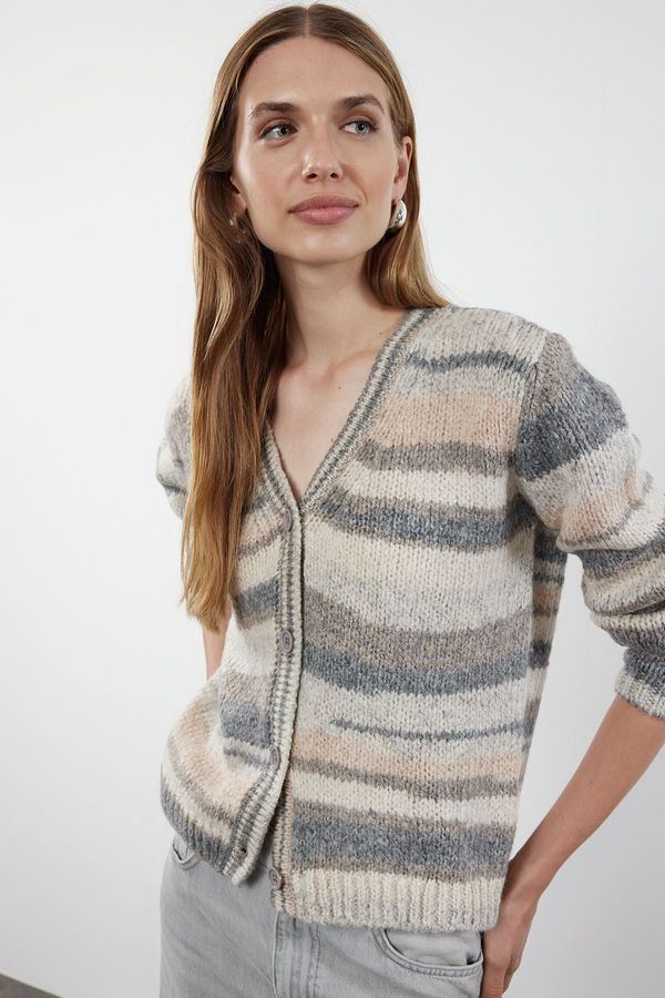 Trendyol Trendyol Gray Color Block Knitwear Cardigan