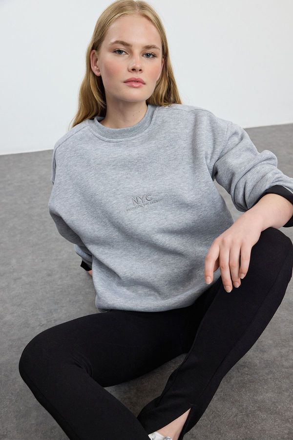 Trendyol Trendyol Gray Melange Slogan Embroidered Oversize Fit Thick Inside Fleece Knitted Sweatshirt