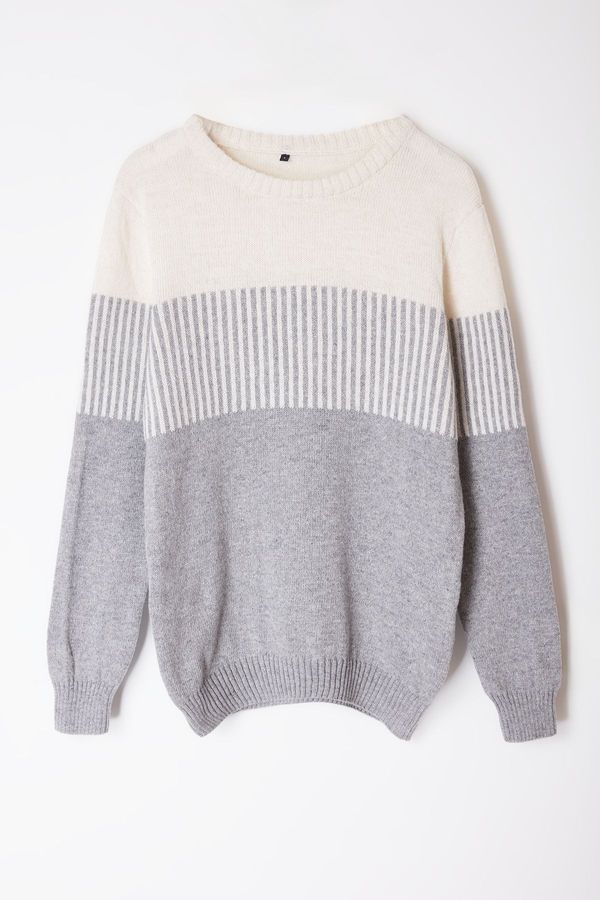 Trendyol Trendyol Gray Slim Crew Neck Color Blocked Knitwear Sweater