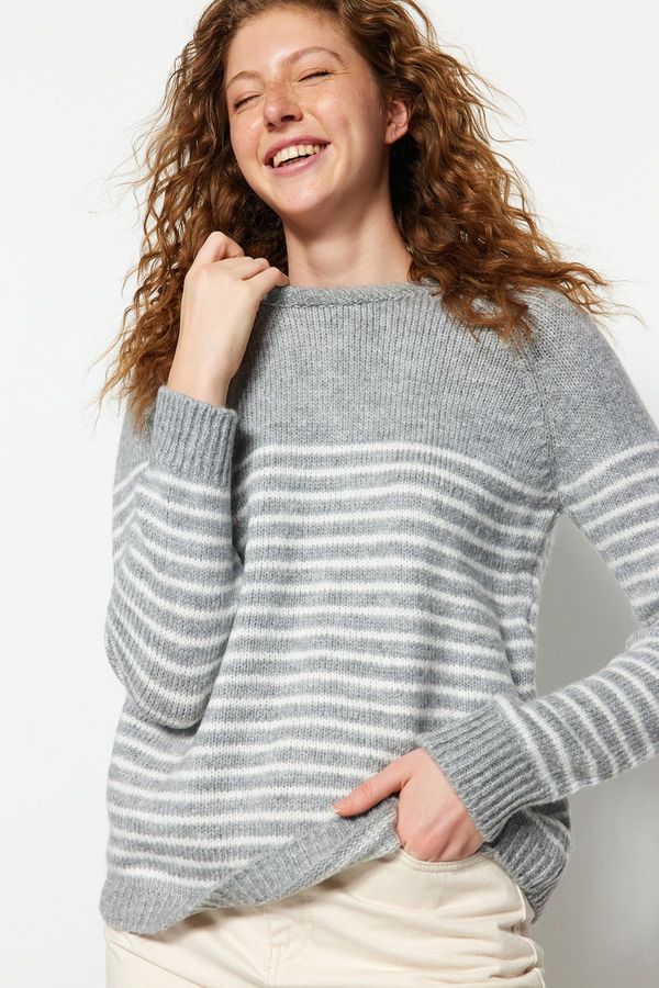 Trendyol Trendyol Gray Soft Textured Striped Knitwear Sweater