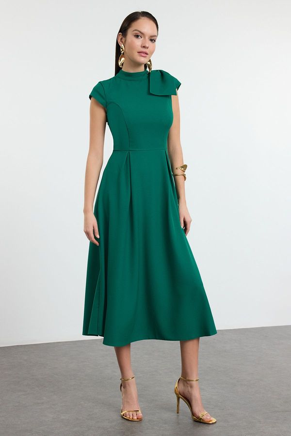 Trendyol Trendyol Green A-Line Pleated Woven Chic Dress