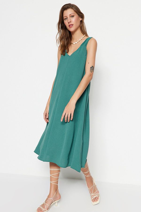 Trendyol Trendyol Green Relaxed Fit Midi Textured Woven Dress