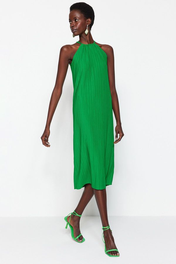 Trendyol Trendyol Green Shift/Straight Zero Sleeve Midi Pleated Knitted Dress