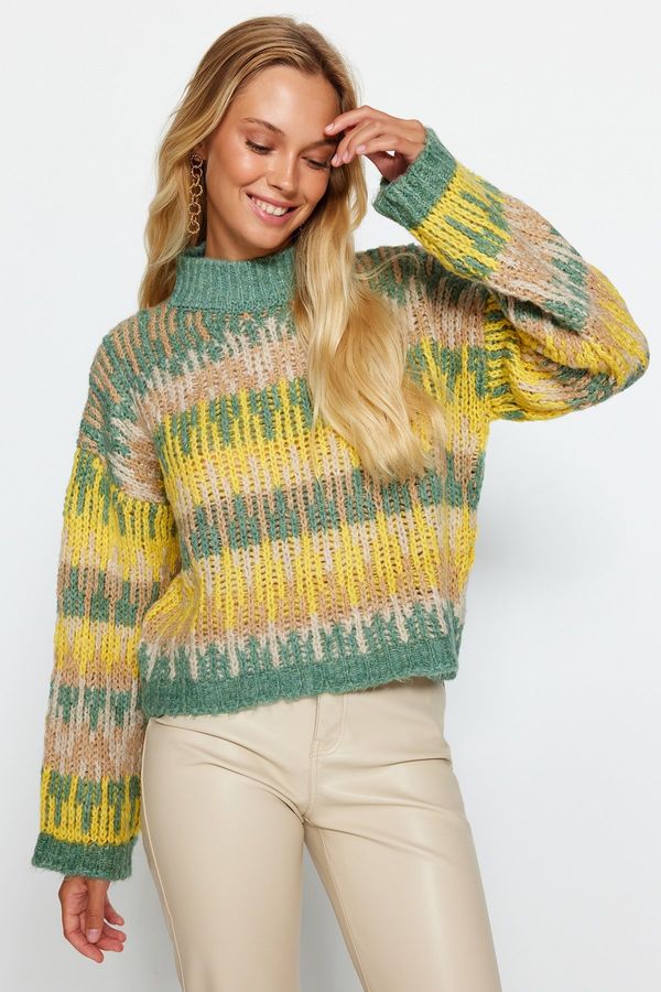 Trendyol Trendyol Green Soft Textured Thick High Neck Knitwear Sweater