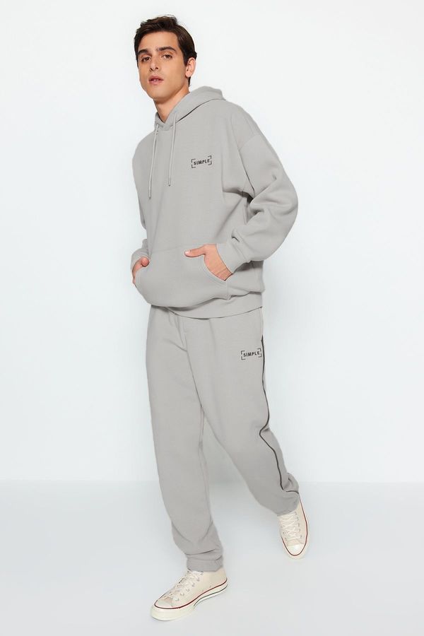 Trendyol Trendyol Grey Oversize/Wide Cut Hooded Embroidered Inner Fleece/Warm Tracksuit