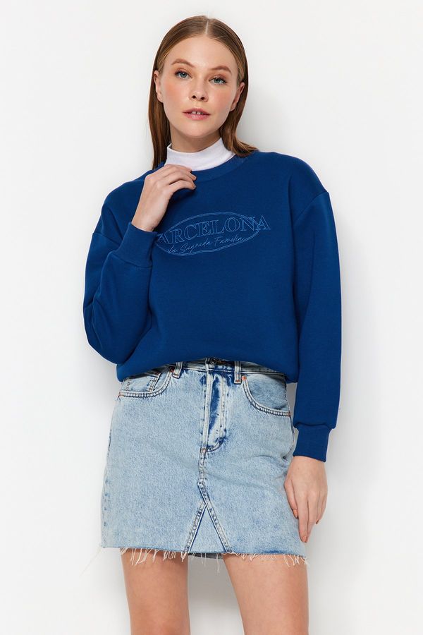 Trendyol Trendyol Indigo Embroidered Regular Fit Crew Neck Thick Inside Fleece Knitted Sweatshirt