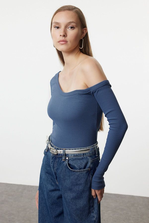 Trendyol Trendyol Indigo Fitted Off Shoulder Corded Cotton Stretch Knitted Blouse