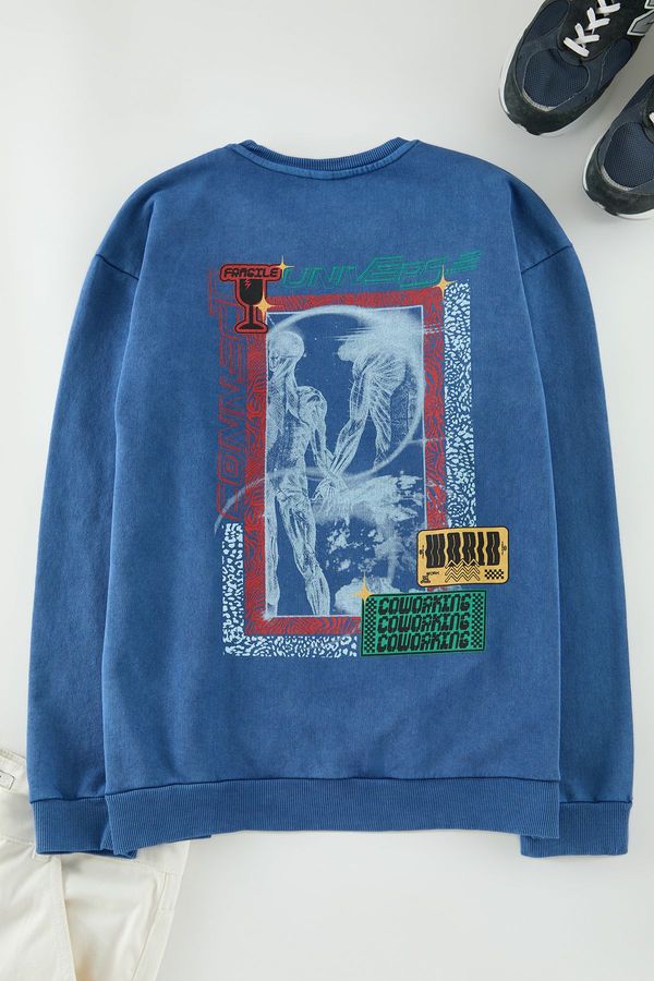 Trendyol Trendyol Indigo Oversize Wash Effect Back Printed Cotton Sweatshirt