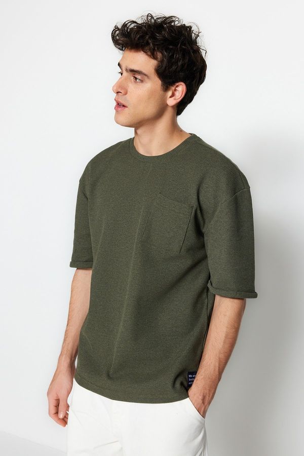 Trendyol Trendyol Khaki Oversize/Wide Cut Crew Neck Short Sleeve Pocket Label Detailed T-Shirt