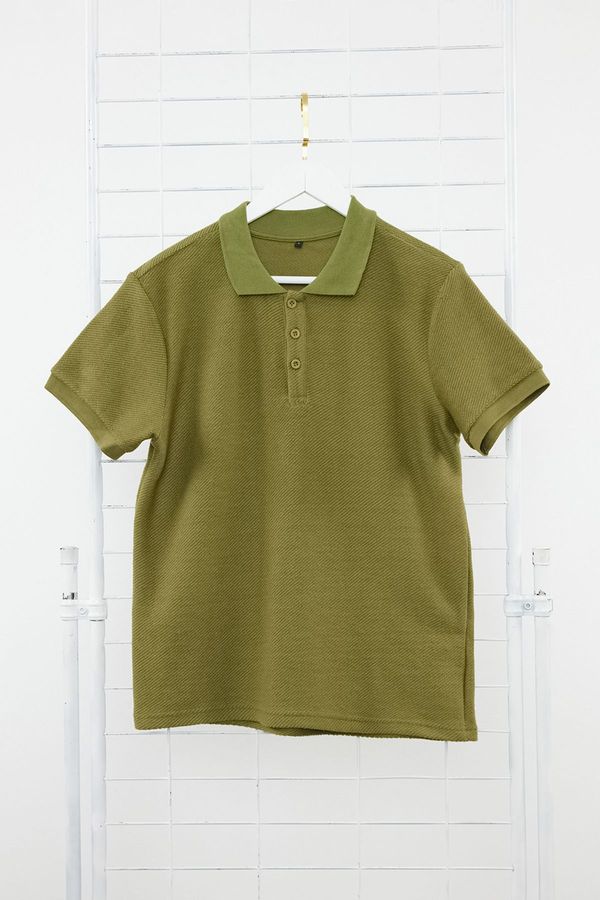 Trendyol Trendyol Khaki Regular/Normal Cut Short Sleeve Textured Buttoned Polo Neck T-shirt