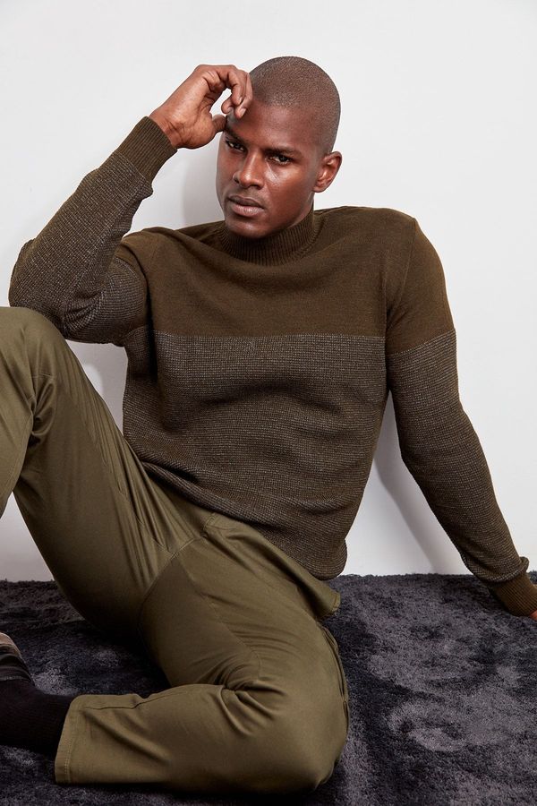 Trendyol Trendyol Khaki Slim Crew Neck Striped Knitwear Sweater