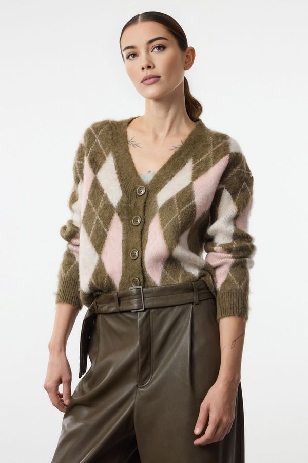 Trendyol Trendyol Khaki Soft Texture Plaid Patterned Knitwear Cardigan