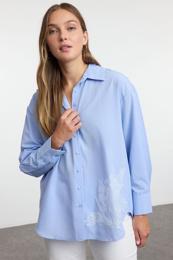 Trendyol Trendyol Light Blue Oversize Wide Fit Woven Shirt with Embroidery Detail on the Hem