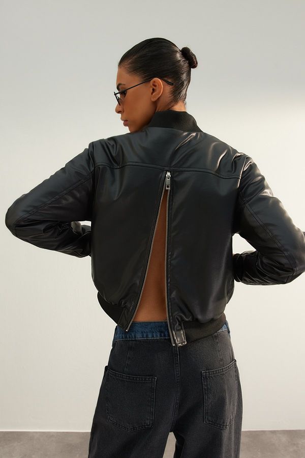 Trendyol Trendyol Limited Edition Black Premium Oversize Zippered Faux Leather Coat