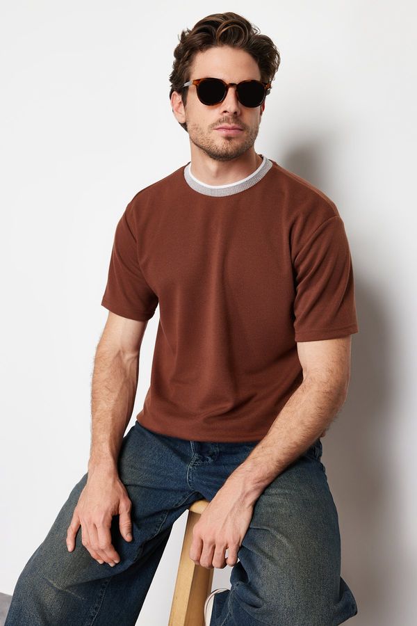 Trendyol Trendyol Limited Edition Brown Relaxed/Comfortable Cut Knitwear Banded Textured Pique T-Shirt