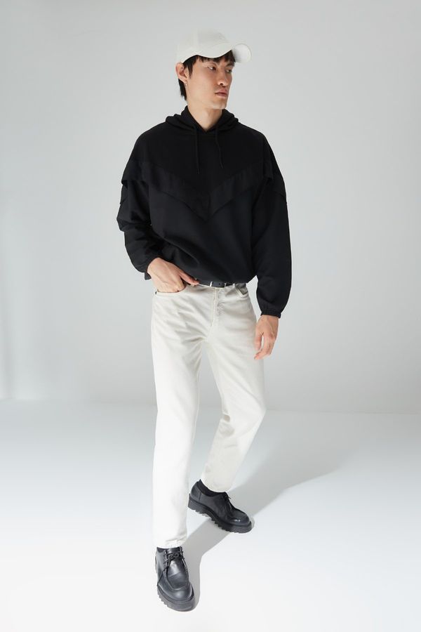 Trendyol Trendyol Limited Edition Men's Black Oversize/Wide-Fit Long Sleeve Hooded Sweatshirt