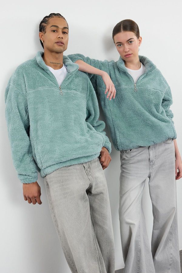 Trendyol Trendyol Mint Unisex Oversize/Wide Cut Stand Collar Zippered Plush Basic Sweatshirt