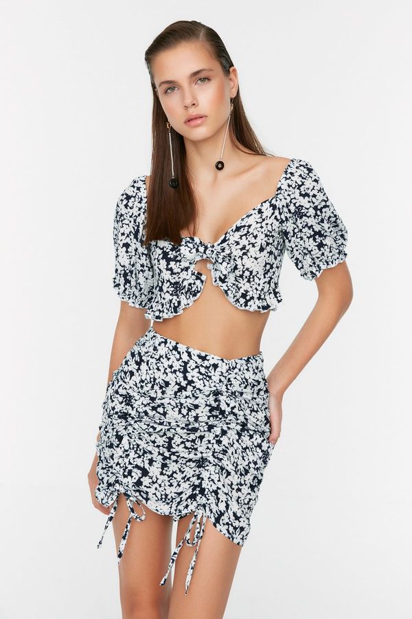 Trendyol Trendyol Navy Blue Crisp Floral Pattern Shirring Detailed Beach Blouse-Beach Skirt Set