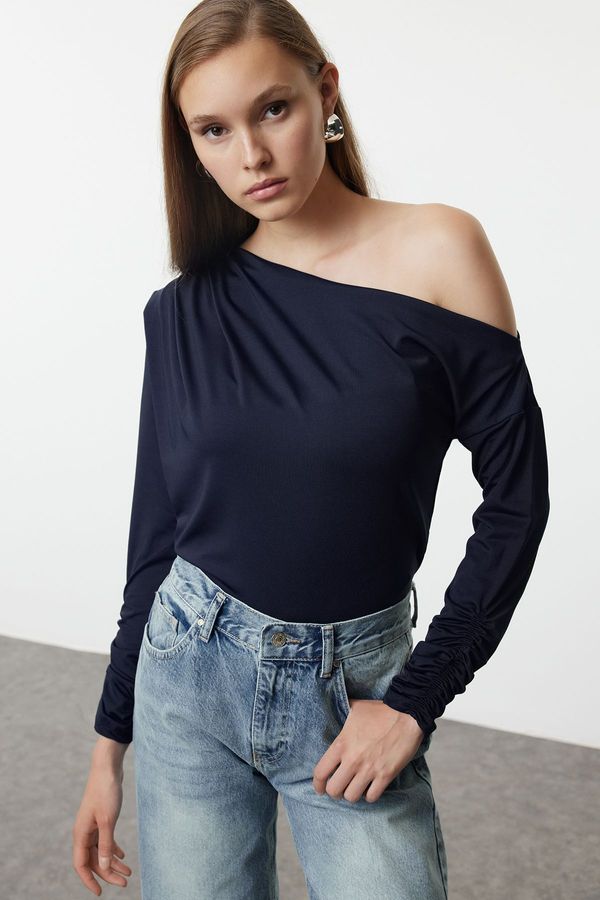 Trendyol Trendyol Navy Blue Fitted/Body-Sit Draped Flexible Knitted Blouse