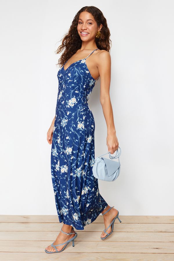 Trendyol Trendyol Navy Blue Floral A-Line/A-Line Form Back Detailed Flexible Knitted Maxi Dress