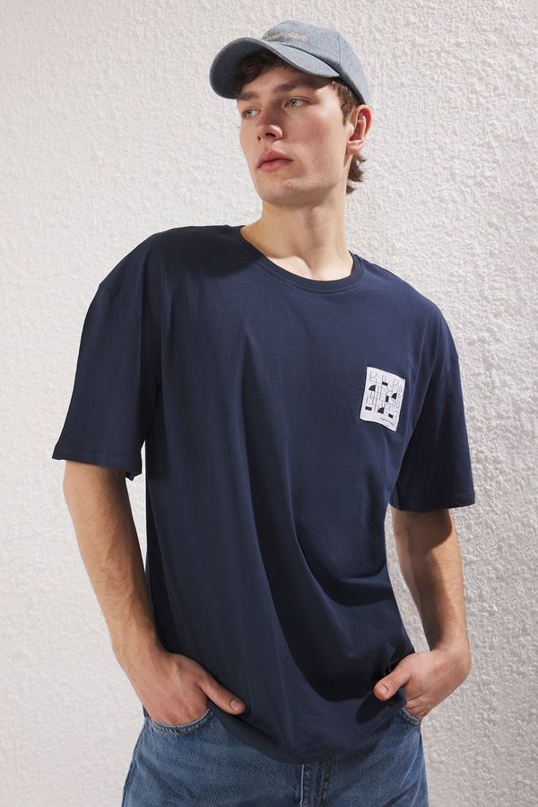 Trendyol Trendyol Navy Blue Oversize/Wide Cut Puffy Back Printed 100% Cotton T-Shirt