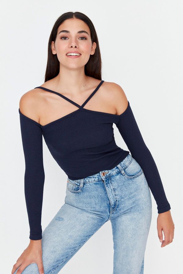 Trendyol Trendyol Navy Blue Piping Detail Fitted/Slippery Carmen Collar Crop Corduroy Stretch Knitted Blouse