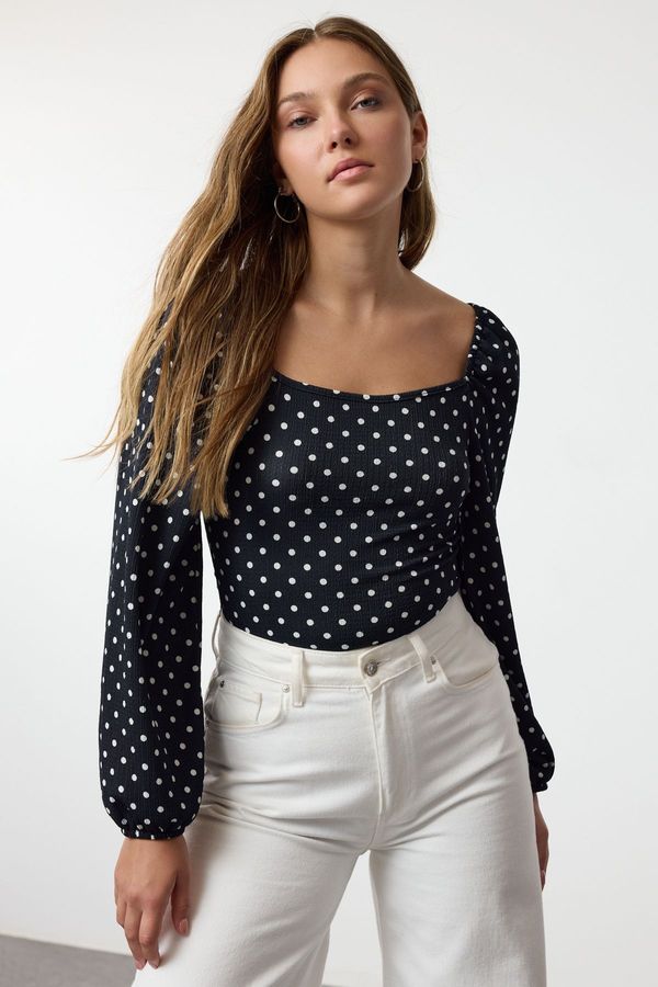 Trendyol Trendyol Navy Blue Polka Dot Fitted Square Neck Wrap/Textured Knitted Blouse