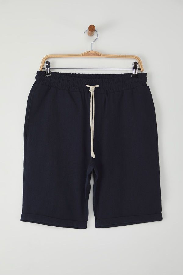 Trendyol Trendyol Navy Blue Regular Shorts & Bermuda