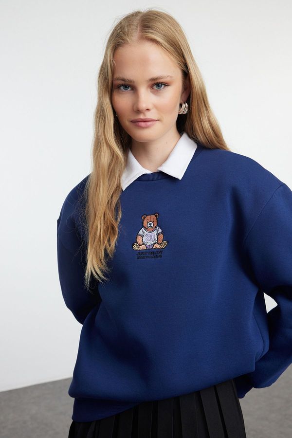 Trendyol Trendyol Navy Blue Relaxed/Comfortable Pattern Embroidered Thick Knitted Sweatshirt