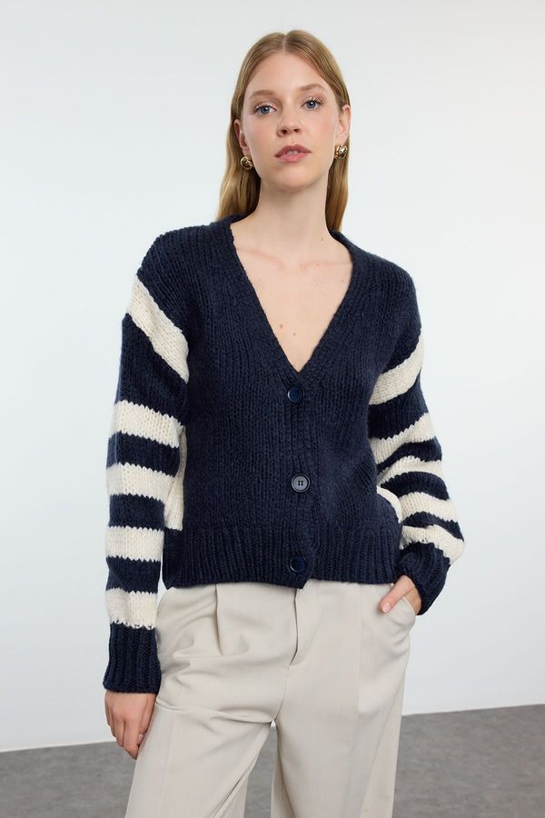 Trendyol Trendyol Navy Blue Soft Texture Color Block Knitwear Cardigan