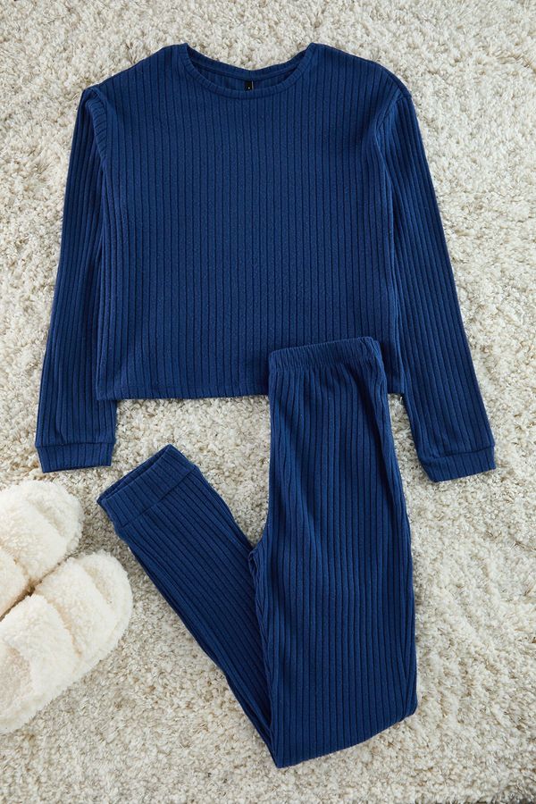 Trendyol Trendyol Navy Blue Soft Touch Ribbed Knitted Pajama Set