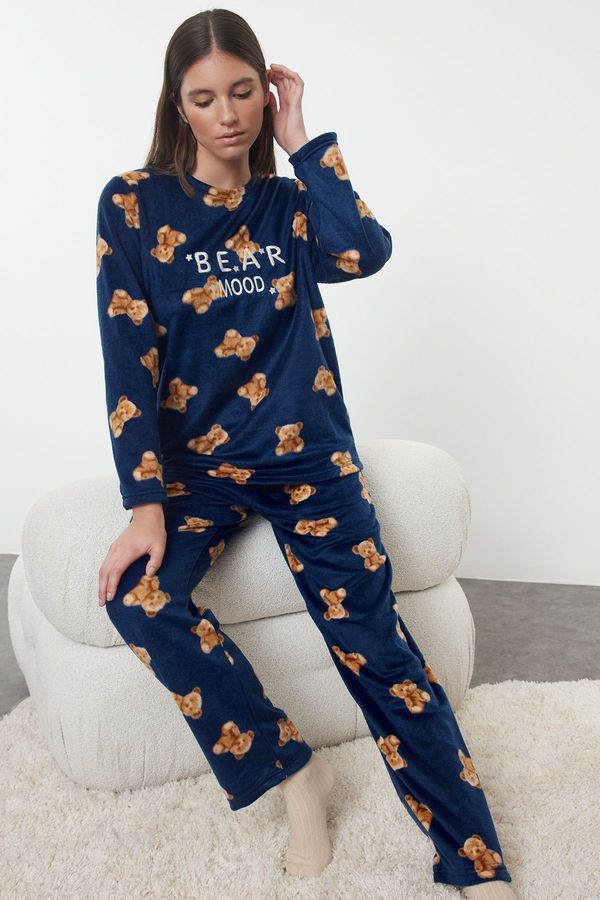 Trendyol Trendyol Navy Blue Teddy Bear and Slogan Embroidered Polar Fleece Knitted Pajama Set