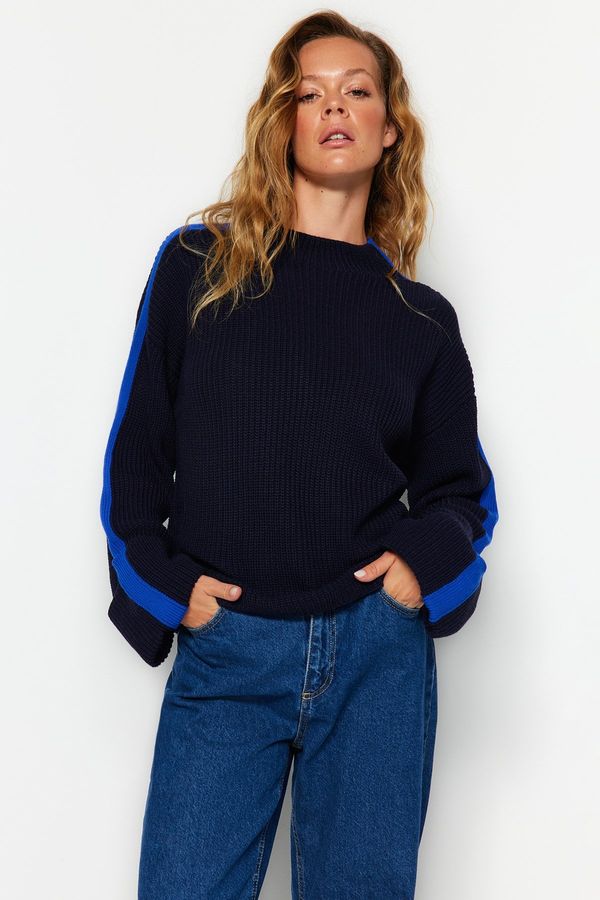 Trendyol Trendyol Navy Blue Wide Fit Sleeve Fold Knitwear Sweater