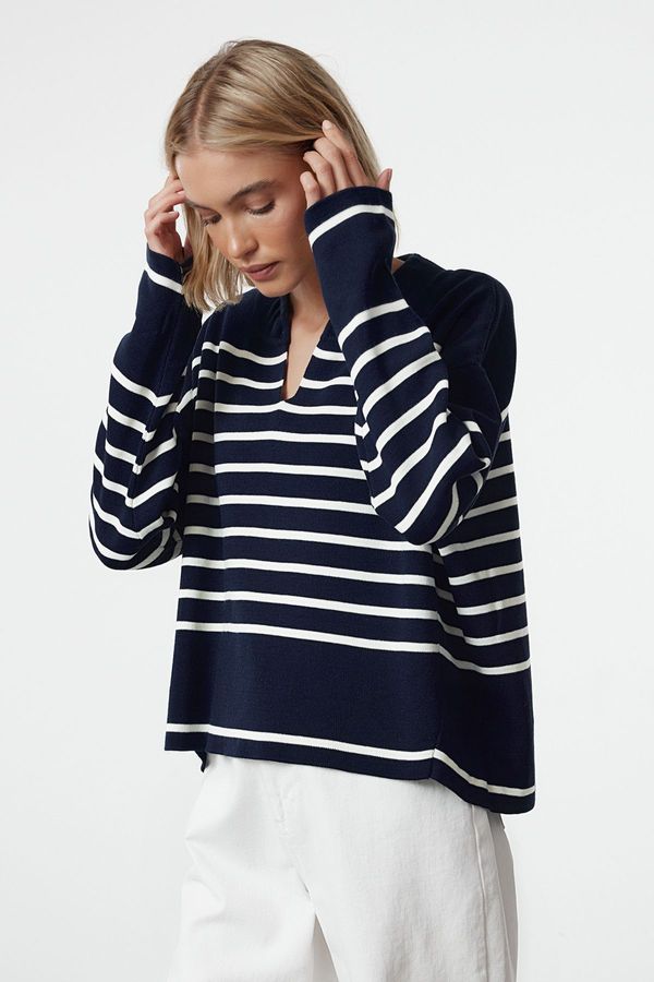 Trendyol Trendyol Navy Blue Wide Neck Detailed Striped Knitwear Sweater