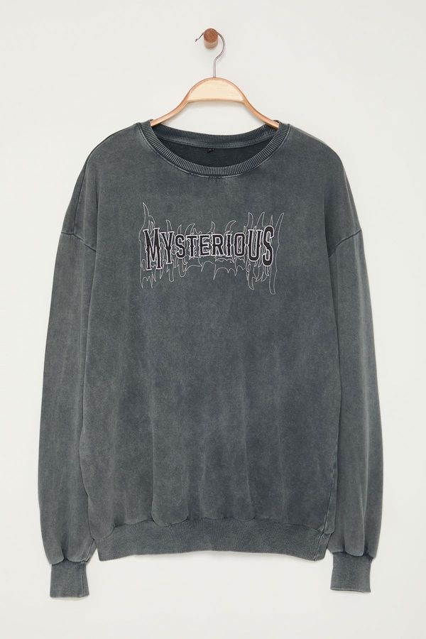 Trendyol Trendyol Oversize/Wide Cut Text Printed Vintage/Faded Effect Crew Neck Sweatshirt