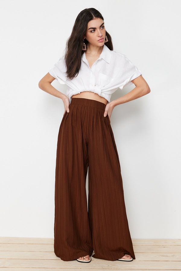 Trendyol Trendyol Pleat Detail Wide Leg Dark Brown Textured Fabric Woven Trousers