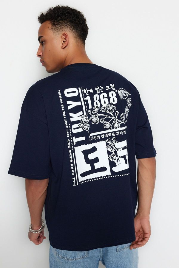 Trendyol Trendyol Plus Size Navy Blue Oversize/Wide Cut Headlight East Printed 100% Cotton T-Shirt