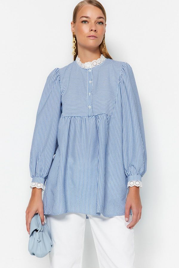 Trendyol Trendyol Weave See-through Plaid Tunic with Lace in Blue