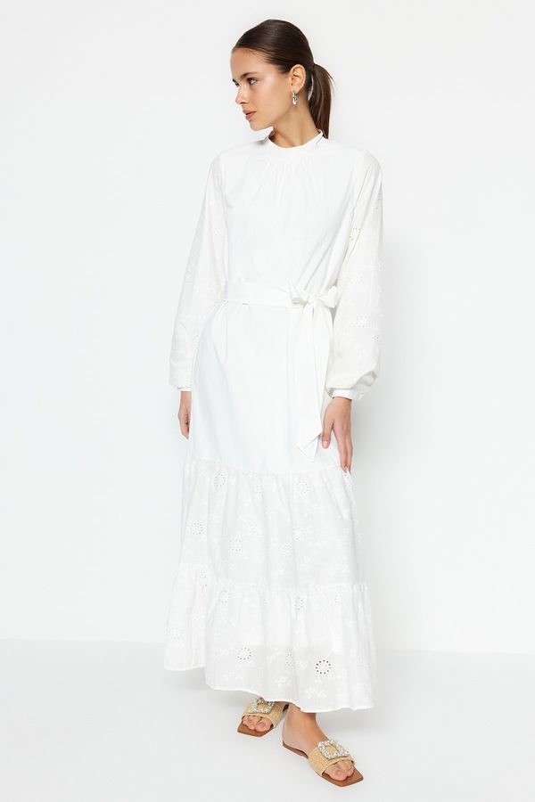 Trendyol Trendyol White Brode Detailed Lined Woven Dress