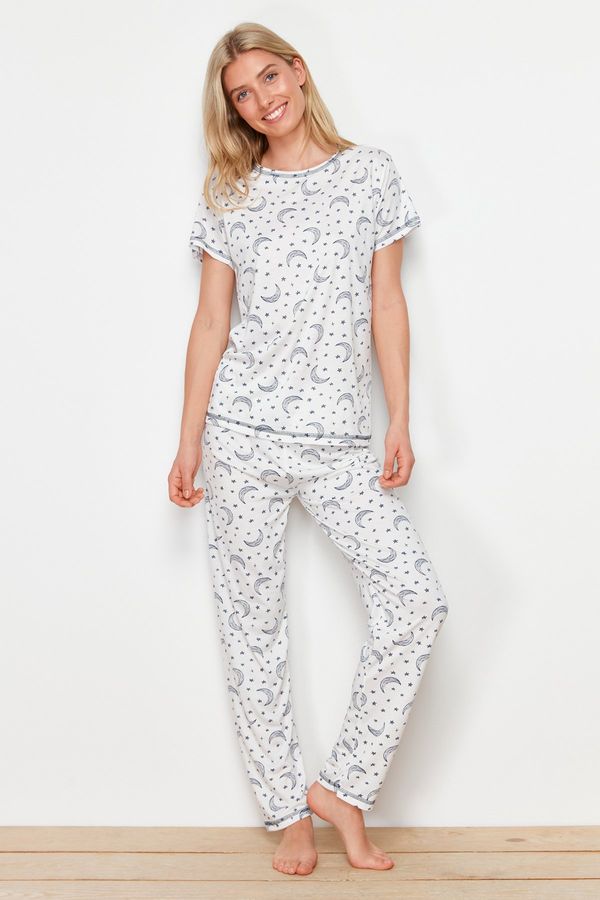 Trendyol Trendyol White Galaxy Patterned Knitted Pajamas Set